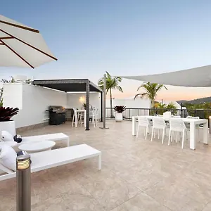 penthouse-with-private-roof-top-terrace-noosa.hotelssunshinecoast.net/